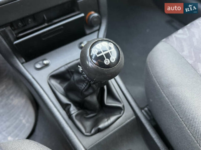 Синий Опель Астра, объемом двигателя 1.4 л и пробегом 170 тыс. км за 3650 $, фото 59 на Automoto.ua