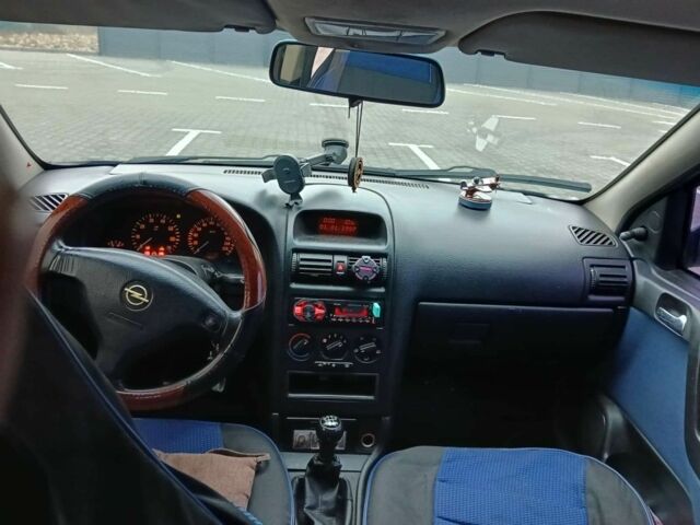 Синій Опель Астра, об'ємом двигуна 1.6 л та пробігом 398 тис. км за 2500 $, фото 3 на Automoto.ua