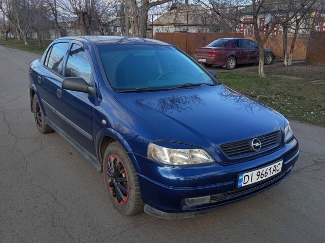 Синий Опель Астра, объемом двигателя 1.6 л и пробегом 365 тыс. км за 3000 $, фото 2 на Automoto.ua