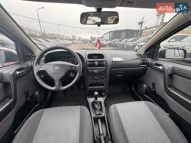 Синий Опель Астра, объемом двигателя 1.36 л и пробегом 77 тыс. км за 3300 $, фото 9 на Automoto.ua