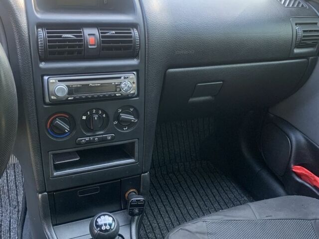 Синій Опель Астра, об'ємом двигуна 1.6 л та пробігом 320 тис. км за 2800 $, фото 14 на Automoto.ua