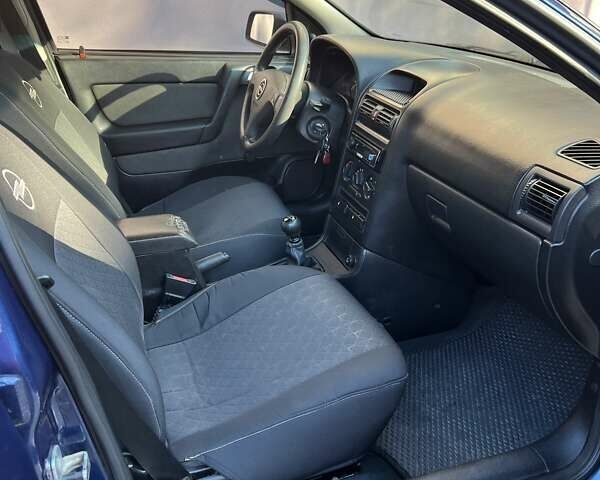 Опель Астра 2005 в Шепетовке на Automoto.ua Синий Опель Астра, объемом двигателя 1.4 л и пробегом 209 тыс. км за 4300 $, фото 3 на Automoto.ua