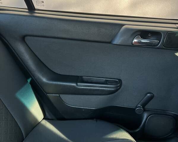 Опель Астра 2005 в Шепетовке на Automoto.ua Синий Опель Астра, объемом двигателя 1.4 л и пробегом 209 тыс. км за 4300 $, фото 7 на Automoto.ua