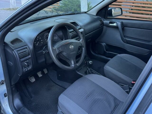 Синий Опель Астра, объемом двигателя 1.6 л и пробегом 199 тыс. км за 4300 $, фото 2 на Automoto.ua