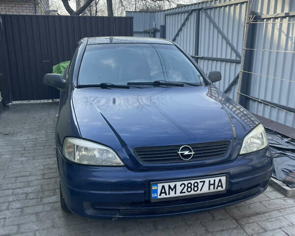 Синий Опель Астра, объемом двигателя 1.39 л и пробегом 330 тыс. км за 3100 $, фото 2 на Automoto.ua