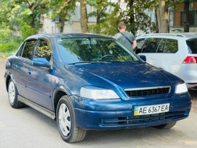 Синий Опель Астра, объемом двигателя 1.4 л и пробегом 180 тыс. км за 3350 $, фото 1 на Automoto.ua