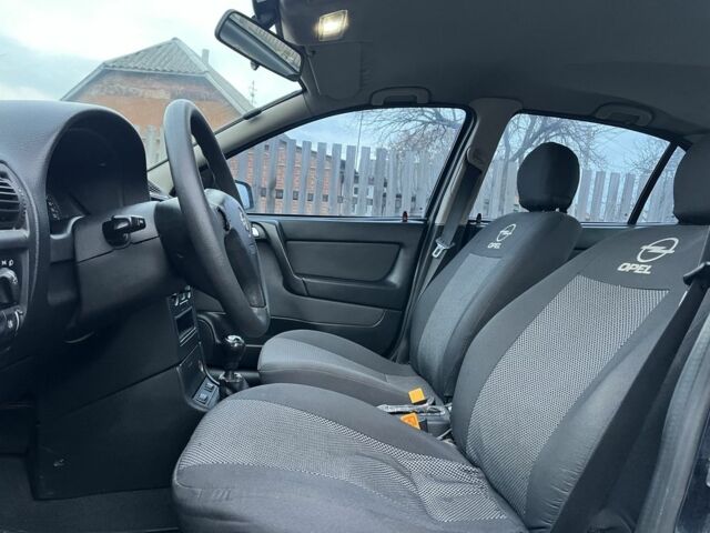 Синій Опель Астра, об'ємом двигуна 1.4 л та пробігом 250 тис. км за 2476 $, фото 6 на Automoto.ua