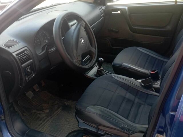 Синій Опель Астра, об'ємом двигуна 1.4 л та пробігом 217 тис. км за 2700 $, фото 5 на Automoto.ua