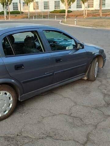 Синий Опель Астра, объемом двигателя 1.4 л и пробегом 61 тыс. км за 4500 $, фото 1 на Automoto.ua