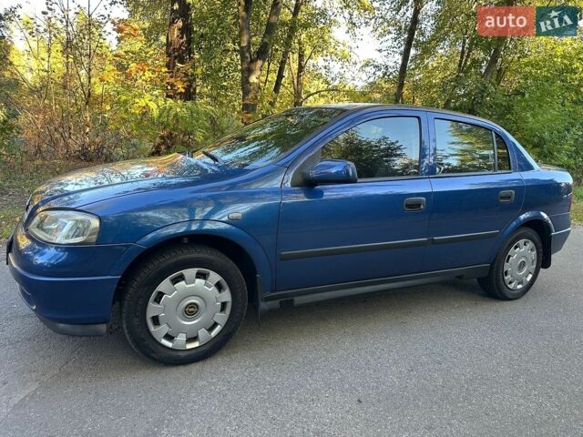 Синий Опель Астра, объемом двигателя 1.4 л и пробегом 260 тыс. км за 3500 $, фото 7 на Automoto.ua