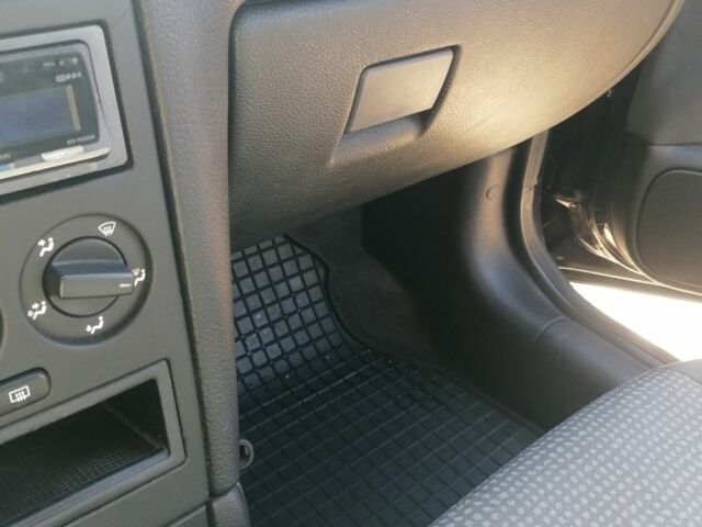 Синий Опель Астра, объемом двигателя 1.6 л и пробегом 215 тыс. км за 3000 $, фото 21 на Automoto.ua