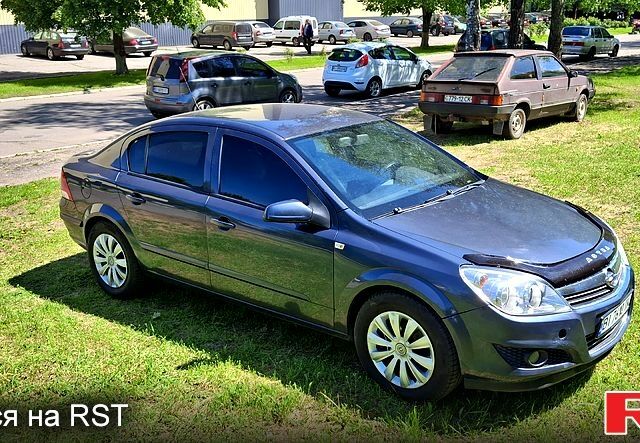 Синий Опель Астра, объемом двигателя 1.6 л и пробегом 200 тыс. км за 4450 $, фото 2 на Automoto.ua