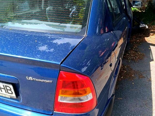 Синий Опель Астра, объемом двигателя 1.6 л и пробегом 46 тыс. км за 1500 $, фото 4 на Automoto.ua