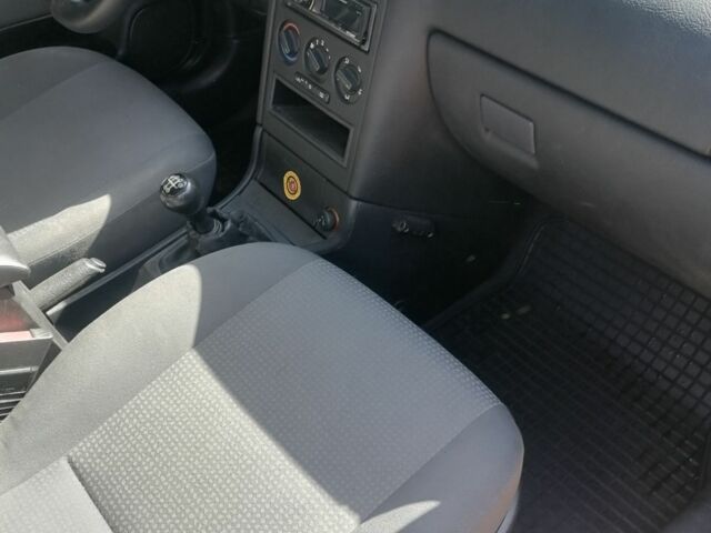 Синий Опель Астра, объемом двигателя 1.6 л и пробегом 215 тыс. км за 3000 $, фото 9 на Automoto.ua