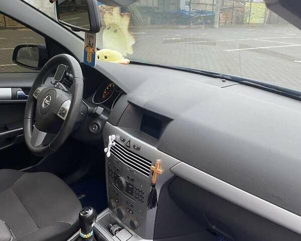 Синій Опель Астра, об'ємом двигуна 1.6 л та пробігом 153 тис. км за 6000 $, фото 1 на Automoto.ua