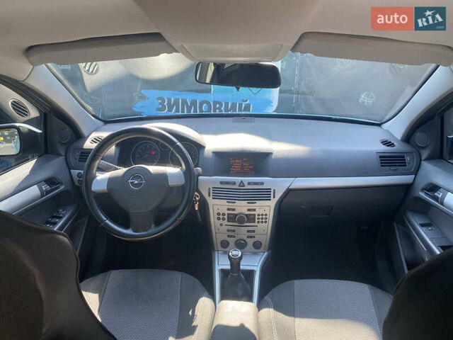 Синий Опель Астра, объемом двигателя 1.6 л и пробегом 210 тыс. км за 6500 $, фото 8 на Automoto.ua