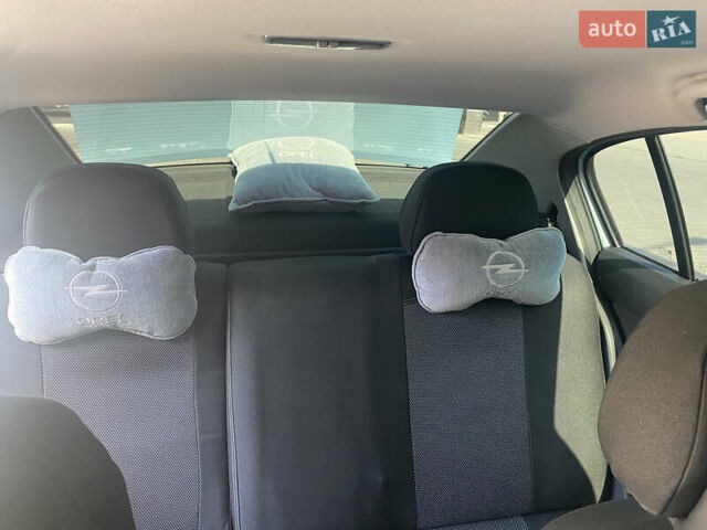 Синий Опель Астра, объемом двигателя 1.6 л и пробегом 210 тыс. км за 6500 $, фото 12 на Automoto.ua