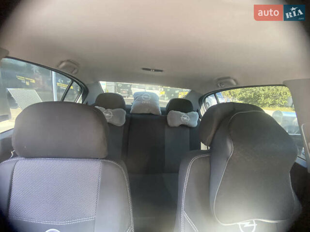 Синий Опель Астра, объемом двигателя 1.6 л и пробегом 210 тыс. км за 6500 $, фото 7 на Automoto.ua