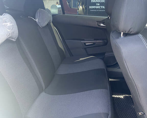 Синий Опель Астра, объемом двигателя 1.6 л и пробегом 210 тыс. км за 6500 $, фото 13 на Automoto.ua
