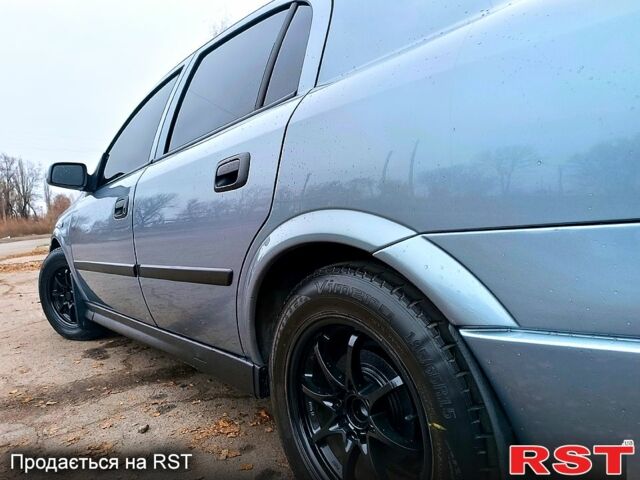 Синий Опель Астра, объемом двигателя 1.8 л и пробегом 0 тыс. км за 3500 $, фото 6 на Automoto.ua