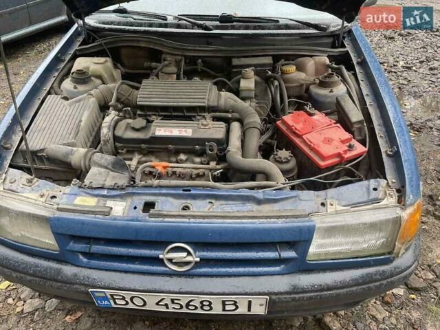 Синий Опель Астра, объемом двигателя 1.7 л и пробегом 270 тыс. км за 1000 $, фото 4 на Automoto.ua