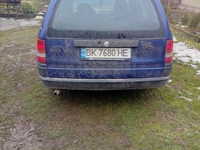 Синий Опель Астра, объемом двигателя 1.8 л и пробегом 300 тыс. км за 1050 $, фото 6 на Automoto.ua