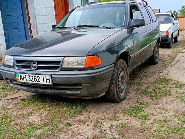 Синій Опель Астра, об'ємом двигуна 17 л та пробігом 430 тис. км за 1600 $, фото 1 на Automoto.ua