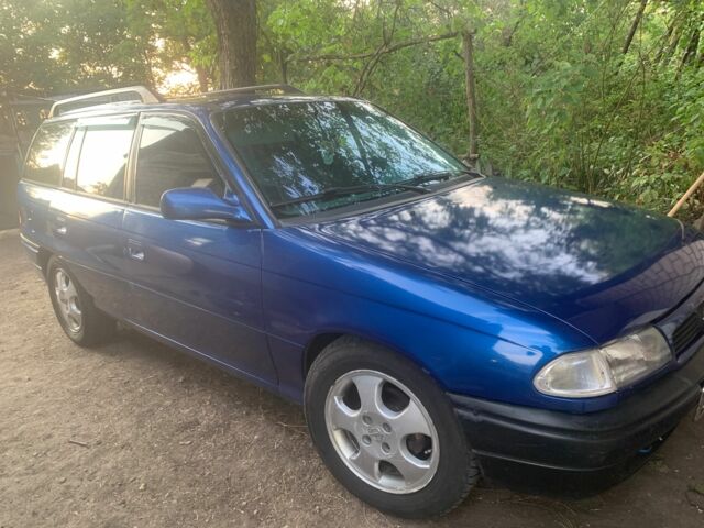 Синий Опель Астра, объемом двигателя 1.6 л и пробегом 3 тыс. км за 2100 $, фото 2 на Automoto.ua