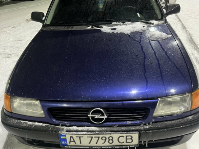 Синій Опель Астра, об'ємом двигуна 1.6 л та пробігом 385 тис. км за 2200 $, фото 4 на Automoto.ua