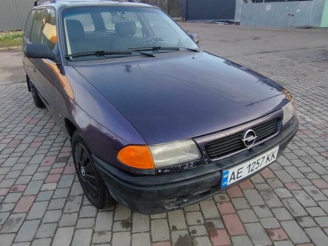 Синий Опель Астра, объемом двигателя 1.7 л и пробегом 308 тыс. км за 2150 $, фото 16 на Automoto.ua