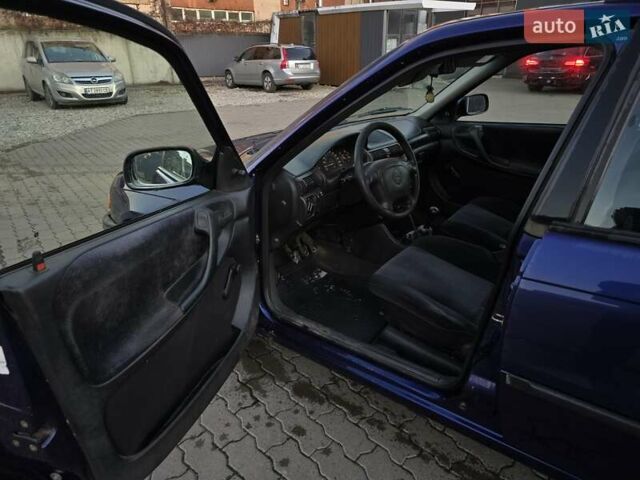 Синій Опель Астра, об'ємом двигуна 1.6 л та пробігом 200 тис. км за 1500 $, фото 9 на Automoto.ua