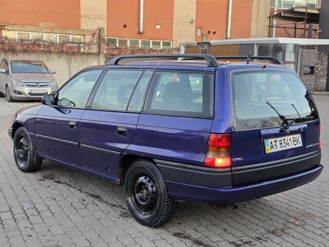 Синій Опель Астра, об'ємом двигуна 1.6 л та пробігом 200 тис. км за 1500 $, фото 2 на Automoto.ua