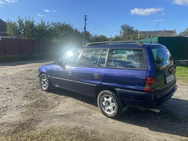 Опель Астра 1996 в Липовце на Automoto.ua Синий Опель Астра, объемом двигателя 1.8 л и пробегом 385 тыс. км за 2350 $, фото 3 на Automoto.ua