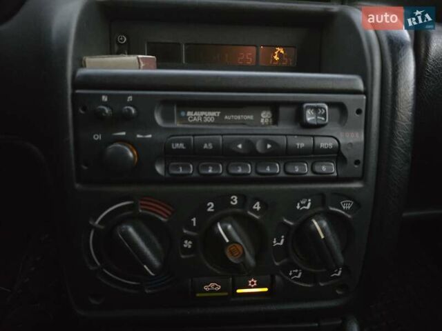 Синій Опель Астра, об'ємом двигуна 1.6 л та пробігом 200 тис. км за 1500 $, фото 12 на Automoto.ua