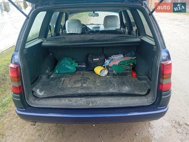 Синий Опель Астра, объемом двигателя 1.6 л и пробегом 278 тыс. км за 1550 $, фото 5 на Automoto.ua