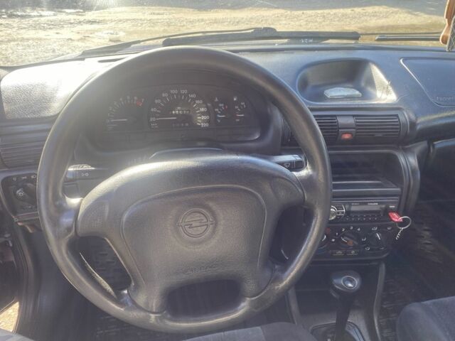 Опель Астра 1996 в Липовце на Automoto.ua Синий Опель Астра, объемом двигателя 1.8 л и пробегом 385 тыс. км за 2350 $, фото 12 на Automoto.ua