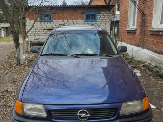 Синий Опель Астра, объемом двигателя 1.6 л и пробегом 370 тыс. км за 1450 $, фото 4 на Automoto.ua