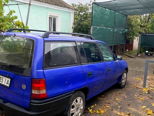 Опель Астра 1997 в Вознесенске на Automoto.ua Синий Опель Астра, объемом двигателя 1.6 л и пробегом 0 тыс. км за 1350 $, фото 5 на Automoto.ua