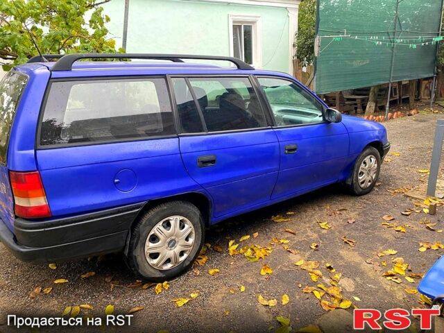 Опель Астра 1997 в Вознесенске на Automoto.ua Синий Опель Астра, объемом двигателя 1.6 л и пробегом 0 тыс. км за 1350 $, фото 4 на Automoto.ua