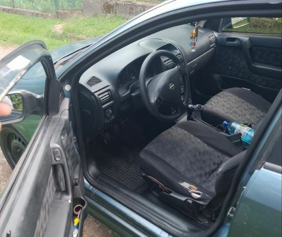 Синий Опель Астра, объемом двигателя 0 л и пробегом 400 тыс. км за 928 $, фото 3 на Automoto.ua