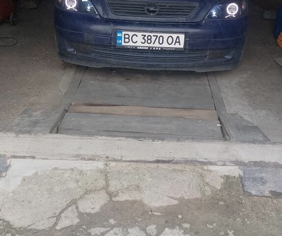 Синий Опель Астра, объемом двигателя 1.7 л и пробегом 447 тыс. км за 2300 $, фото 1 на Automoto.ua