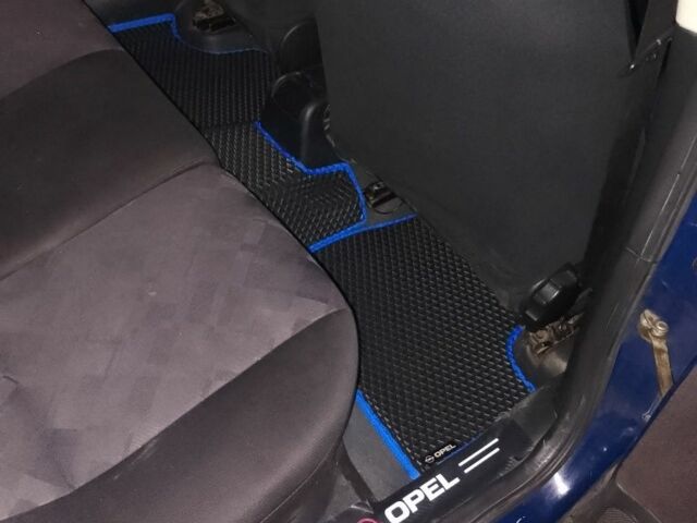 Синий Опель Астра, объемом двигателя 1.7 л и пробегом 447 тыс. км за 2300 $, фото 5 на Automoto.ua