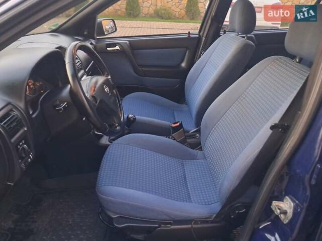 Синій Опель Астра, об'ємом двигуна 1.6 л та пробігом 233 тис. км за 3450 $, фото 47 на Automoto.ua