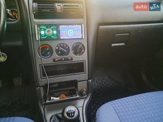 Синій Опель Астра, об'ємом двигуна 1.6 л та пробігом 233 тис. км за 3450 $, фото 58 на Automoto.ua