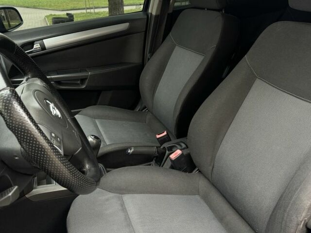 Синий Опель Астра, объемом двигателя 1.6 л и пробегом 288 тыс. км за 4000 $, фото 18 на Automoto.ua