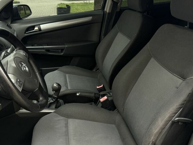 Синий Опель Астра, объемом двигателя 1.6 л и пробегом 288 тыс. км за 4000 $, фото 19 на Automoto.ua