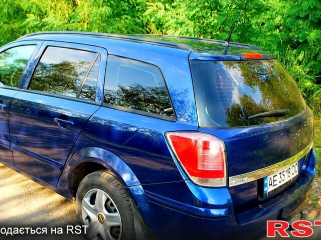 Синий Опель Астра, объемом двигателя 1.7 л и пробегом 375 тыс. км за 4900 $, фото 3 на Automoto.ua
