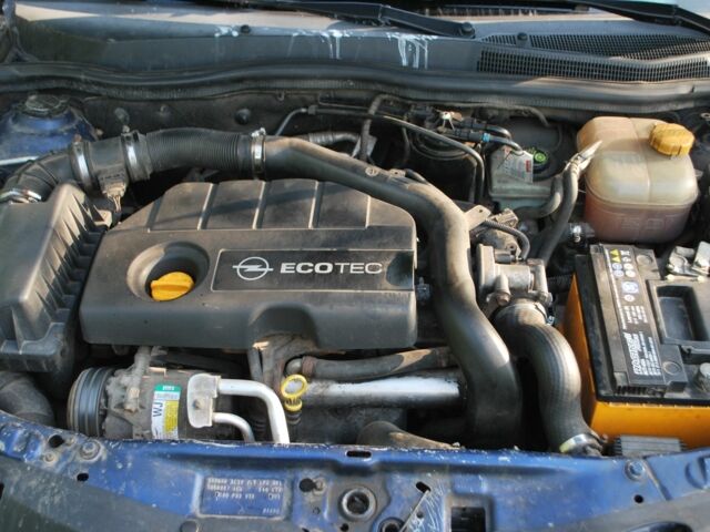 Синий Опель Астра, объемом двигателя 1.7 л и пробегом 375 тыс. км за 4200 $, фото 7 на Automoto.ua