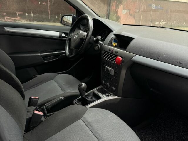 Синий Опель Астра, объемом двигателя 1.6 л и пробегом 288 тыс. км за 4000 $, фото 22 на Automoto.ua