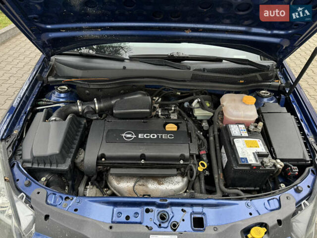 Синій Опель Астра, об'ємом двигуна 1.6 л та пробігом 288 тис. км за 4000 $, фото 29 на Automoto.ua